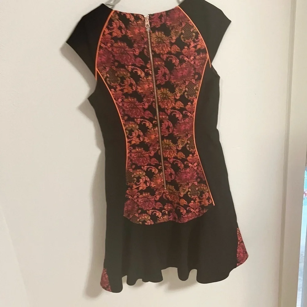 NWT TED BAKER BONNY JACQUARD FLORAL DRESS